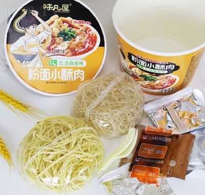 味凡屋粉面小酥肉方便食品食品招商紅油麻醬味